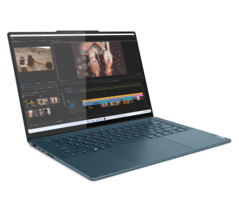 Lenovo Yoga Pro 9 RTX 5060 kijelző. (Kép forrása: Globaldata)