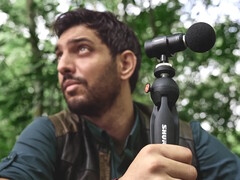 A Shure MoveMic 88 Plus vezeték nélküli mikrofon segít az alkotóknak tisztább hangfelvételeket készíteni okostelefonokra, fényképezőgépekre és laptopokra. (Kép forrása: Shure)