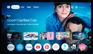 A Google TV-be bejelentkezve a főmenü másképp néz ki. (Kép forrása: Notebookcheck)
