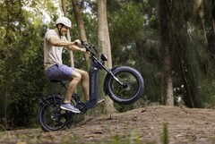 A Kingbull Jumper Go zsírgumis e-bike egy nagy teljesítményű 750 W-os Bafang kefe nélküli hub motorral rendelkezik (Kép forrása: Kingbull)