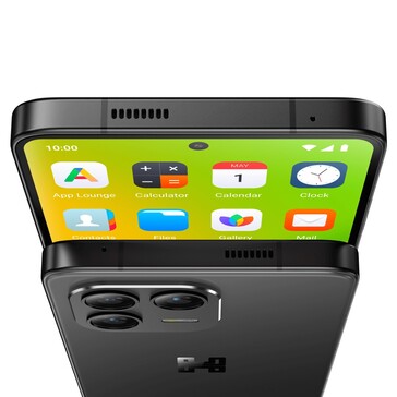 Hiroh telefon tetején. (Kép forrása: Murena)