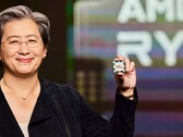 Lisa Su, az AMD vezérigazgatója bemutatja a Ryzen processzort. A 2025-ös fizetését 33 millió dollárra emelték. (Kép forrása: AMD)