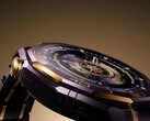 A Huawei Watch Ultimate Design Royal Gold okosóra (képünkön) már kapható Európában. (Kép forrása: Huawei)