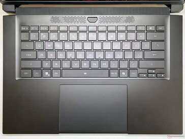 Gigabyte Aero X16: Billentyűzet és érintőpad