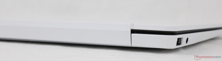 Hátul: Portok: Nincsenek