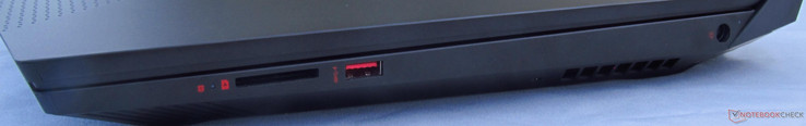 Right: SD Card reader, USB 3.0 (Gen 1) Type-A, DC in