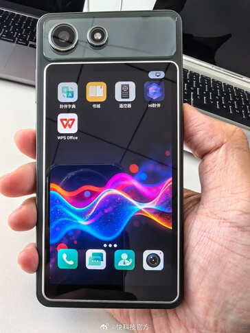 A telefon másodlagos kijelzője