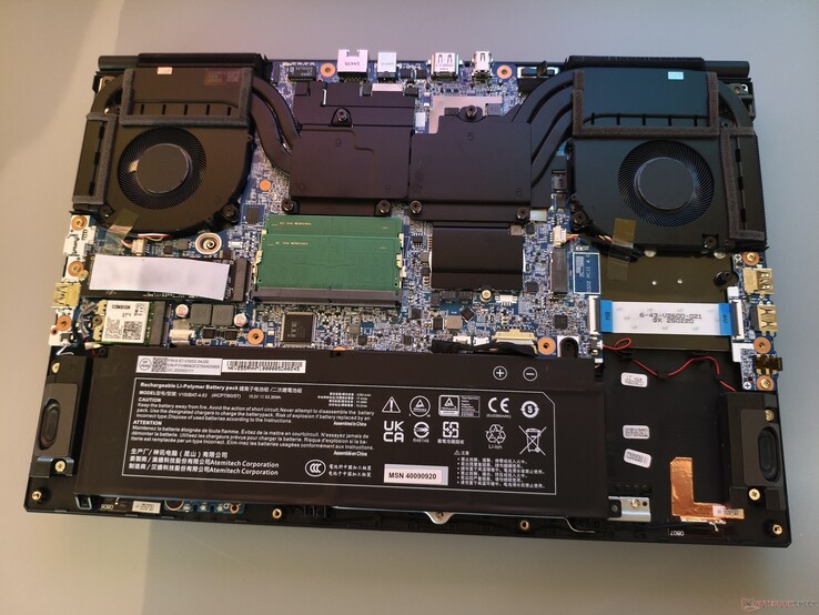 Medion Erazer helyettes 15 P1