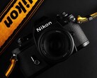 A Nikon hamarosan az optikai óriás, az EssilorLuxottica kezébe kerülhet.