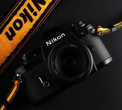 A Nikon hamarosan az optikai óriás, az EssilorLuxottica kezébe kerülhet.