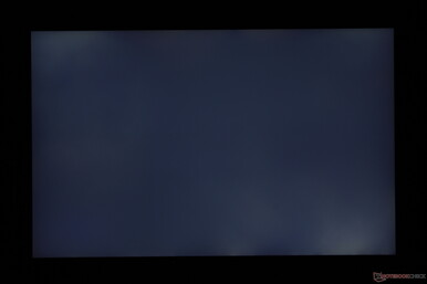 Mérsékelten egyenetlen háttérvilágítás vérzés a tesztkészülékünkön