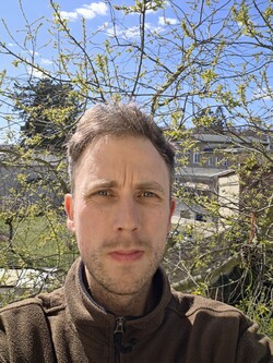 Szelfi a 12 MP-es elülső kamerával