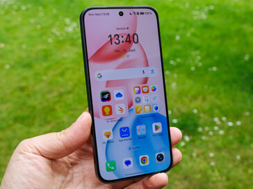 Honor 400 a szabadban (kép forrása: Daniel Schmidt)