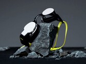 A Form Smart Swim 2 Pro a Gorilla Glass 3 üvegnek köszönhetően állítólag jóval strapabíróbb, mint az alapmodell. (Kép forrása: Form)