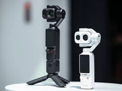 DJI Osmo Pocket 4P gyöngyházfehér színben.