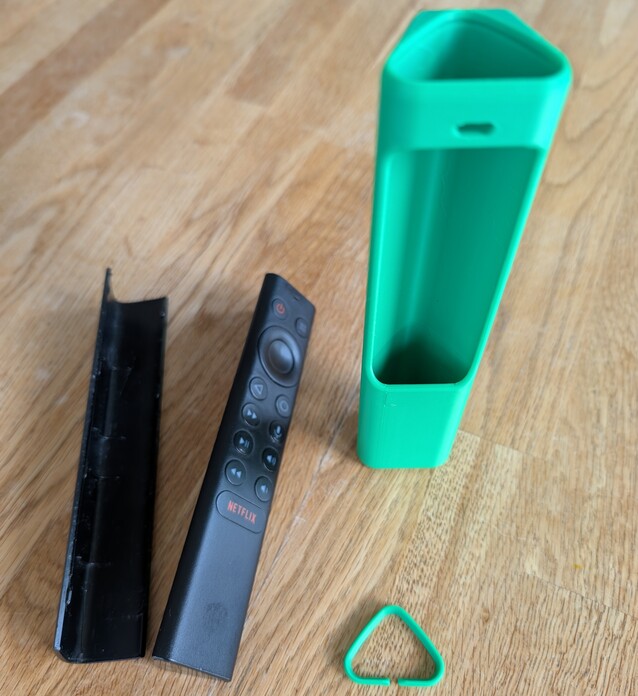 Az Nvidia Shield távoli tokja több mint alkalmas egy törött akkumulátor ajtó javítására (Kép forrása: Notebookcheck)