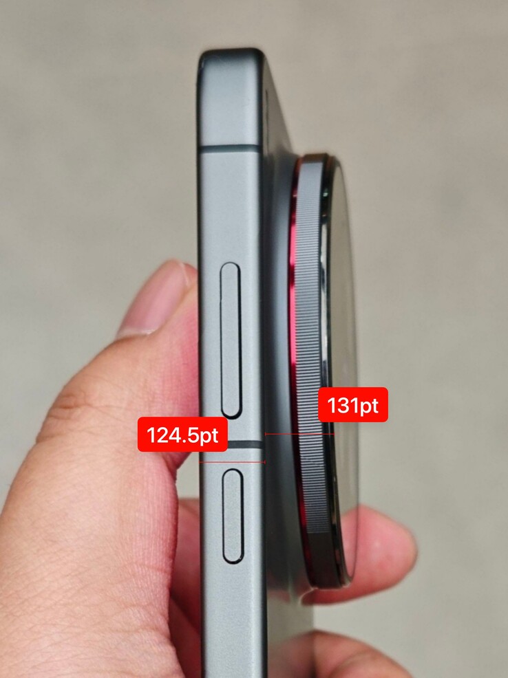 A Vivo X300 Ultra renderkép mérései arra utalnak, hogy a kamera vastagabb, mint a test többi része