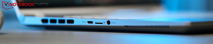 Left: USB-C 3.2 Gen2, microSD, headset