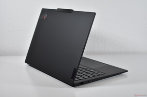 Lenovo ThinkPad X1 Carbon Gen 13 Aura Edition Lenovo ThinkPad X1 Carbon Gen 13 Aura Edition
