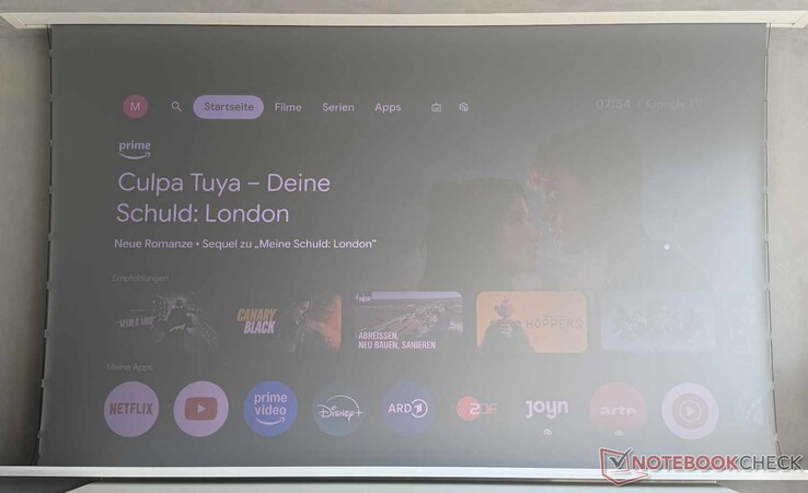 A Google TV felülete nappali fényben