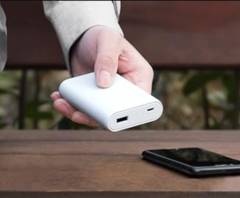 Az Anker 10 000 mAh-s power bank (a képen) már 19 bejelentett incidenshez kapcsolódik. (Kép forrása: Anker)