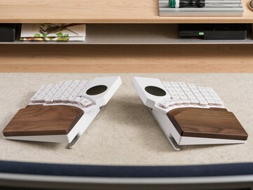 MoErgo Go60 osztott vezeték nélküli mechanikus billentyűzet csuklótámasszal. (Kép forrása: MoErgo)