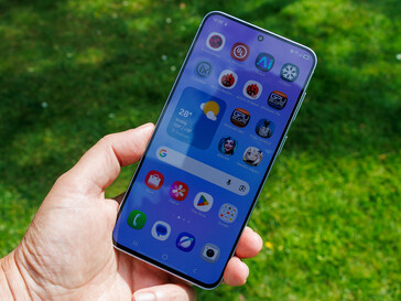 Galaxy A57 a szabadban