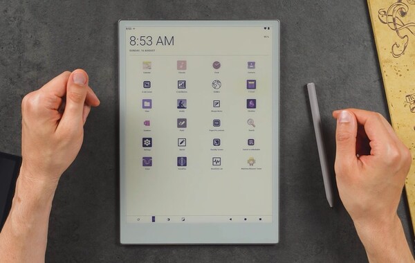 Az Android lehetővé teszi a felhasználók számára, hogy harmadik féltől származó alkalmazásokat telepítsenek a reMarkable Paper Pro készülékre olvasás és szórakozás céljából.