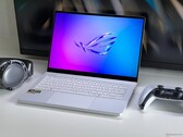 Asus ROG Zephyrus G14 2025. (Kép forrása: Andreas Osthoff/Notebookcheck)