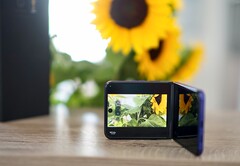 A Razr 70 Ultra akkumulátorának kis helyre kell beférnie, de ennek ellenére megfelelő üzemidőt biztosít.