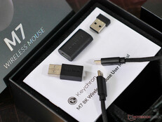 Keychron M7 8K tartozékok. 