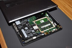 Lenovo IdeaPad Vibe: Frissíthető belső alkatrészek.