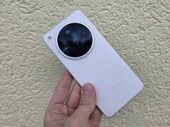 Az Oppo Find X8 Ultra (a képen) maximum 1 TB tárhelyet kínál, és ez a Find X9 sorozat esetében is így lehet. (Kép forrása: Notebookcheck)