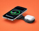 Az új Ugreen MagFlow 2-in-1 töltő összecsukva tenyérnyi méretűre kicsinyíthető.