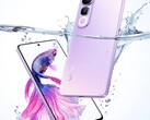 A Vivo Y400, a képen a Purple Dusk színben, IP68 és IP69 védettségi besorolással rendelkezik (Kép forrása: Vivo)