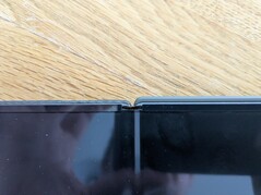 Ez nem csak a szög, van egy jó adag extra műanyag a Google esetében