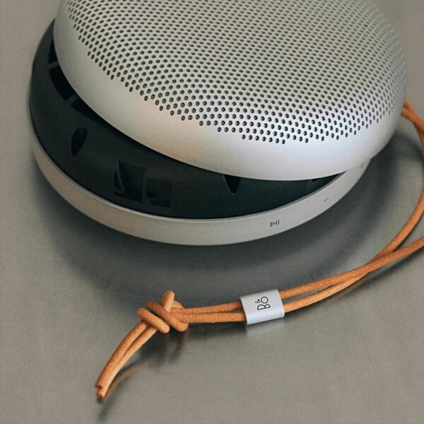 A Bang & Olufsen Beosound A1 3rd Gen (nem felhasználó által cserélhető) akkumulátorral rendelkezik. (Kép forrása: Bang & Olufsen)