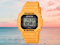 A Casio G-Shock x Surfrider Foundation Japan G-5600SFJ-9 órája (a képen) megérkezett az Egyesült Királyságba. (Kép forrása: Casio)