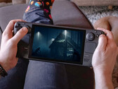 A Fright or Flight Halloween csomagban a Blair Witch és más horrorsikerek is megtalálhatók. A képen: egy szerkesztett kép a Blair Witch játékot futtató Steam Deckről.