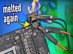 RTX 4090 olvasztott 12VHPWR-rel (Kép forrása: Der8auer YouTube csatorna)