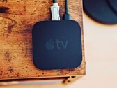 Az új Apple TV nem jelenik meg az új Siri nélkül. A képen látható régebbi modell.