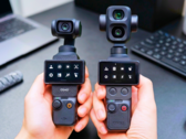 Osmo Pocket 3 (balra) az Osmo Pocket 4P (jobbra) mellett.