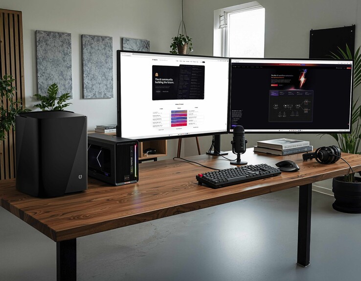 Az UnifyDrive UC450 Pro NAS Thunderbolt 4 támogatással rendelkezik, ami lehetővé teszi a gyors eGPU beállításokat. (Kép forrása: UnifyDrive)