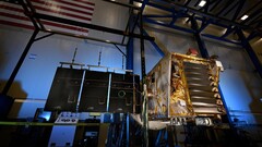 A Lunar Trailblazer a Lockheed Martin Space egyik szobájában ül a tesztelés alatt Coloradóban (Kép forrása: Lockheed Martin Space)
