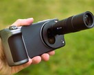 A Vivo X200 Ultra a kamera tartozékaival áttekintve. (Kép forrása: Marcus Herbrich)