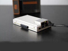 Das ZimaBoard 2 mit dem ZimaBoard 1 im Hintergrund. (Kép forrása: IceWhale)