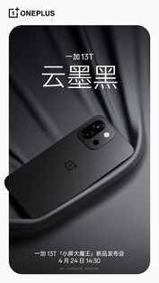 A 13T Cloud Ink Black színben.