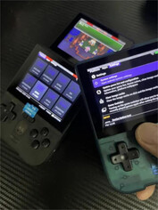 (Kép forrása: via Joey's Retro Handhelds)