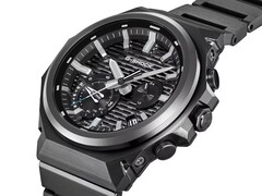 A Casio hamarosan megjelenő G-Steel órái a fém karkötőket könnyebb gumiszíjakra cserélik. (A képen: GSTB1000BD-1A)