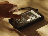 A legújabb Sony Walkman nagyobb az elődjénél, de jobb hangzást is ígér.